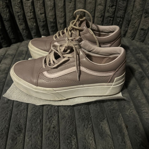 Vans Women's Mauve Sneakers - Picture 1 of 9